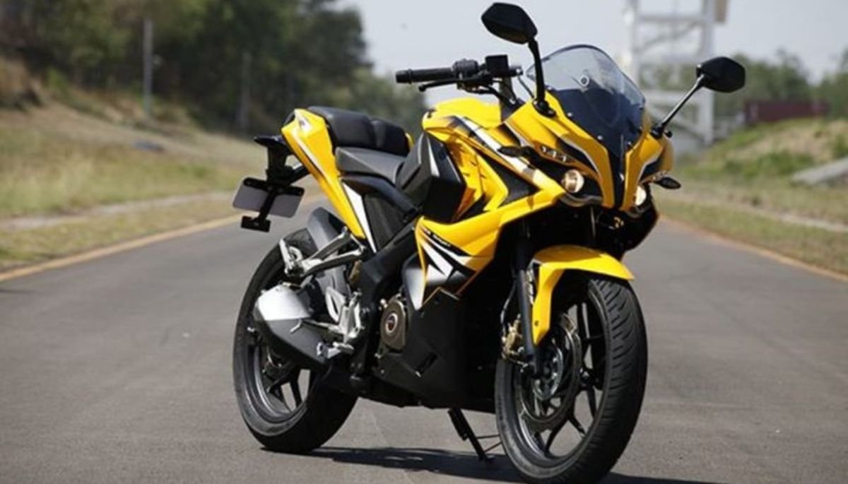 Bajaj Pulsar RS200 Price in India